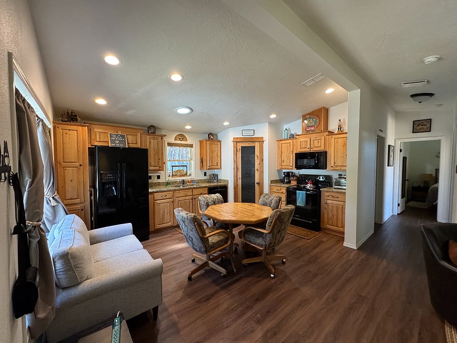 Furnished Finder property 407620_1 photo 20