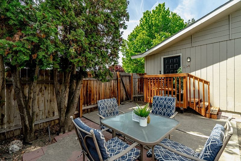 Furnished Finder property 407627_1 photo 11