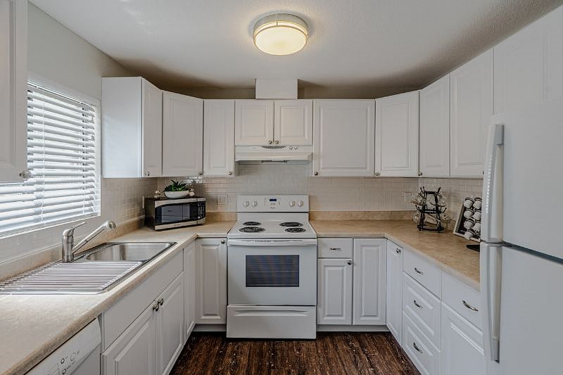 Furnished Finder property 407627_1 photo 24