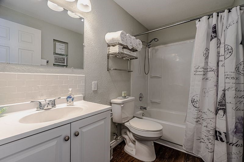 Furnished Finder property 407627_1 photo 30