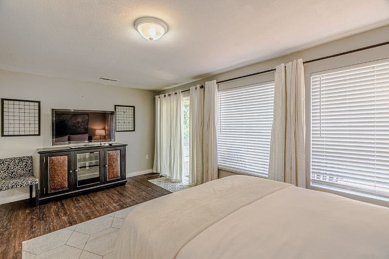 Furnished Finder property 407627_1 photo 40