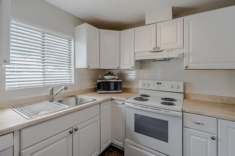 Furnished Finder property 407627_1 photo 28