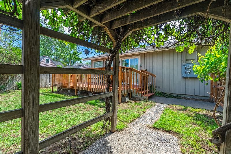 Furnished Finder property 407627_1 photo 44