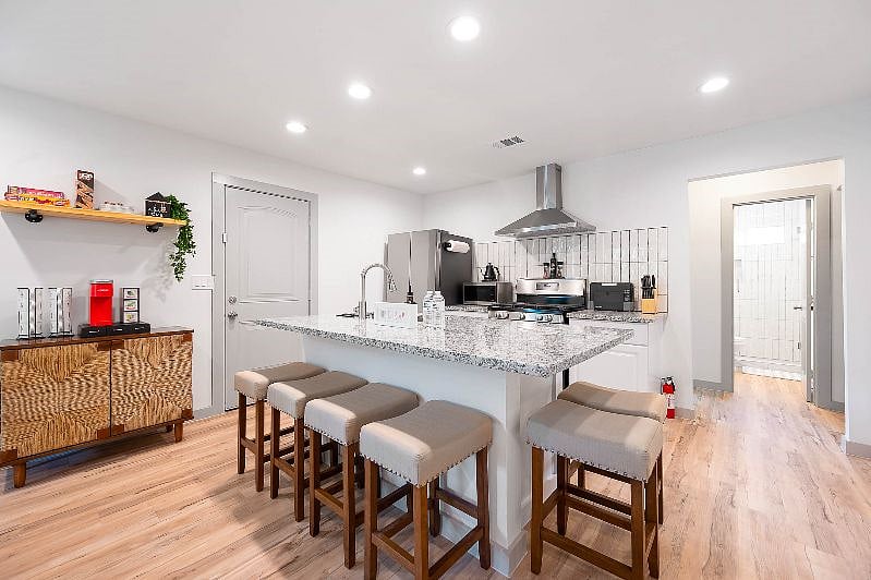 Furnished Finder property 407675_1 photo 14