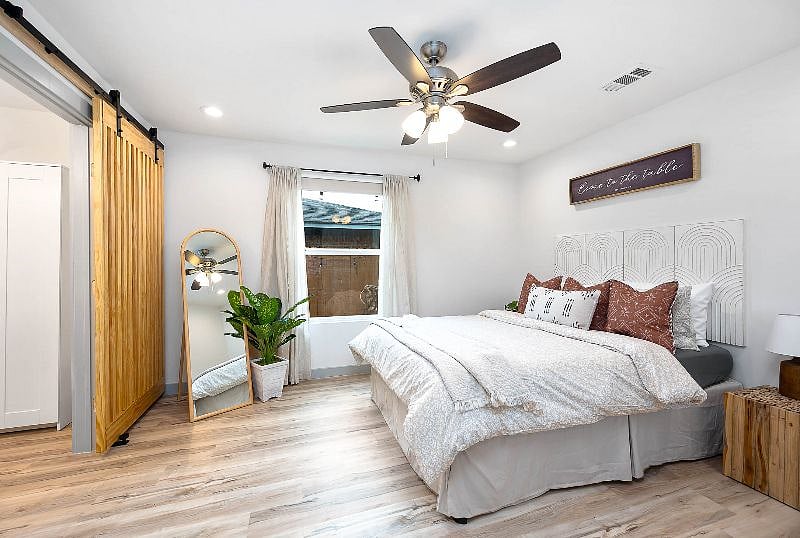 Furnished Finder property 407675_1 photo 24