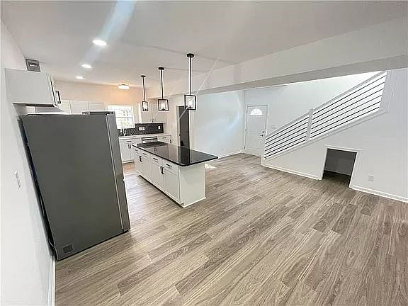 Furnished Finder property 407728_1 photo 18