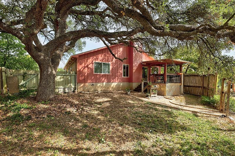 300-year-old heritage oak tree and fully fenced yard