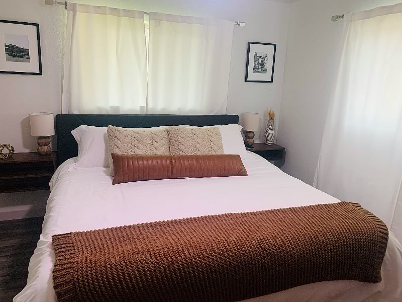 Main bedroom with king size bed and smart tv. All new furnishings