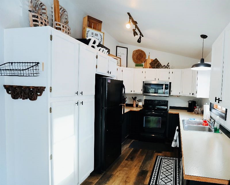 Furnished Finder property 407904_1 photo 8