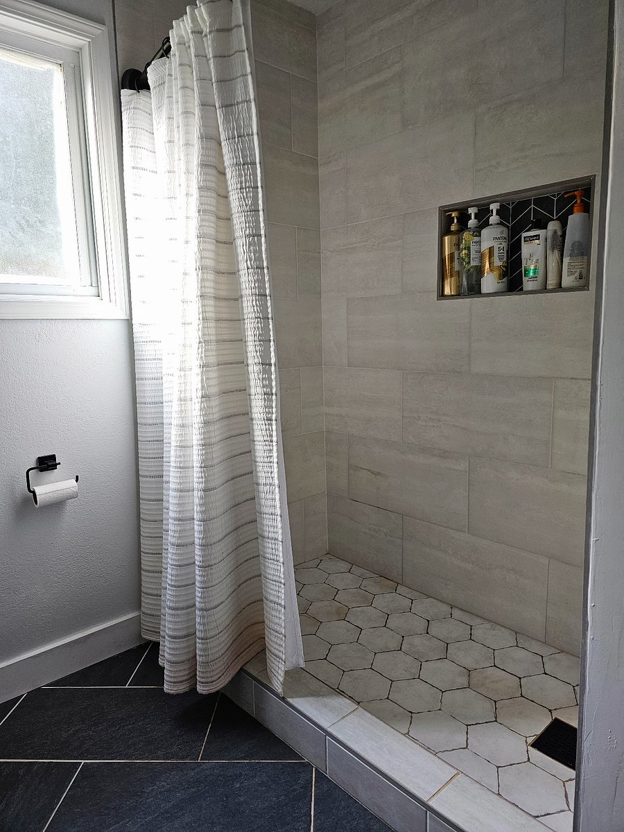 Furnished Finder property 407904_1 photo 18
