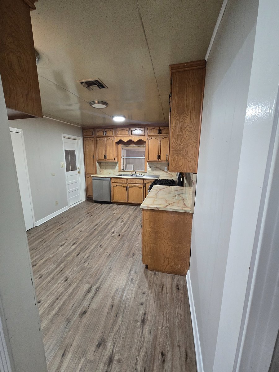 Furnished Finder property 407946_3 photo 6