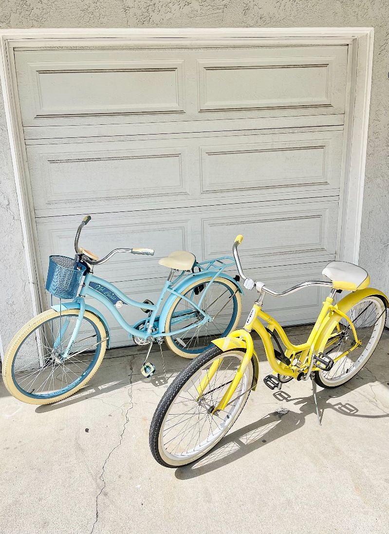 Two Super Cute Beach Cruisers with U-Locks to Ride to the Beach :)