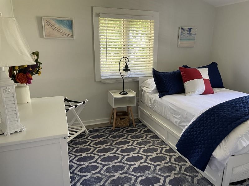 Furnished Finder property 407978_1 photo 8