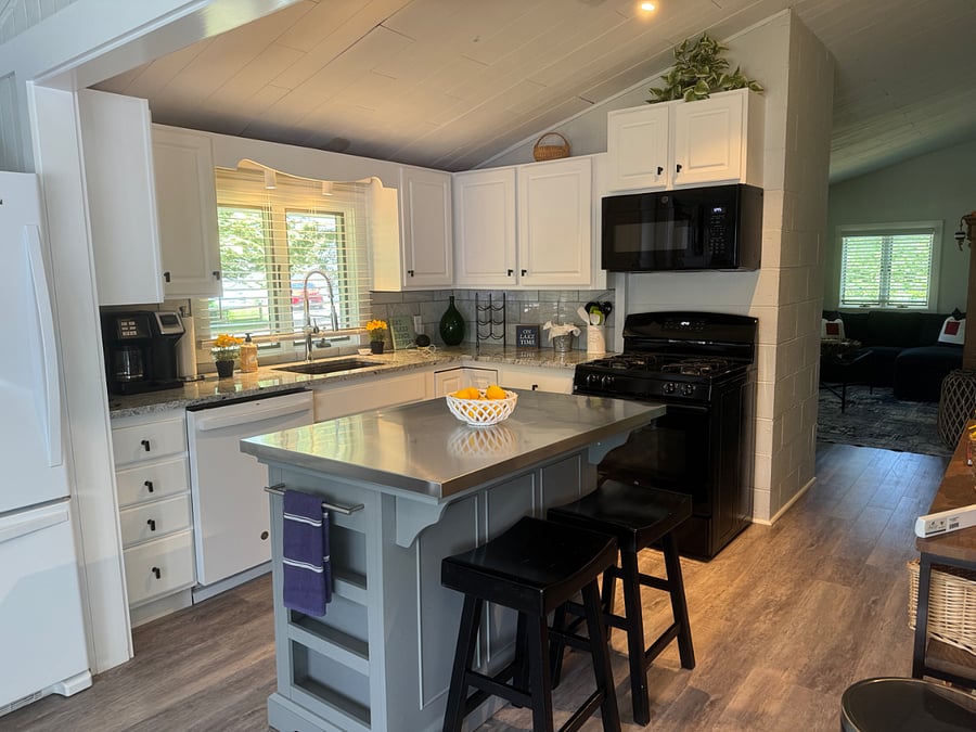Furnished Finder property 407978_1 photo 14