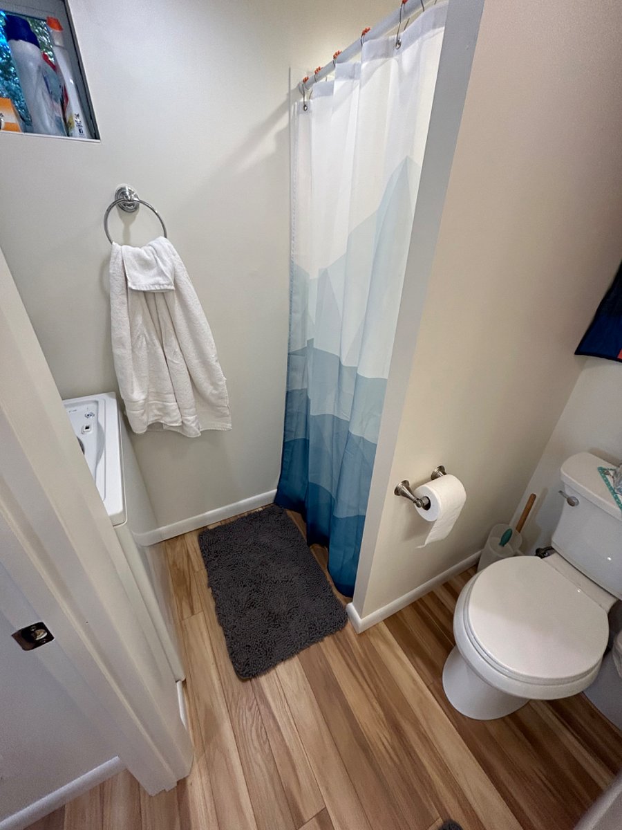 Furnished Finder property 407998_1 photo 8