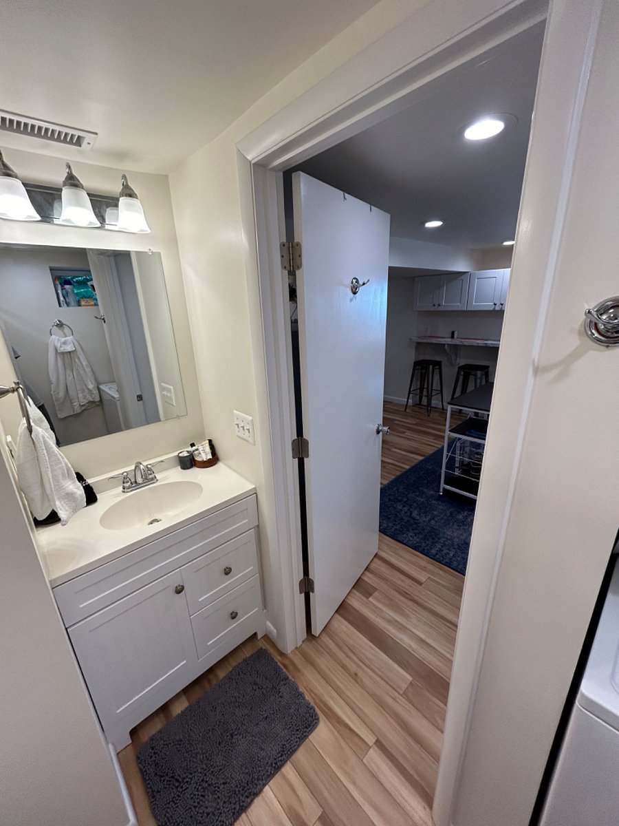 Furnished Finder property 407998_1 photo 10