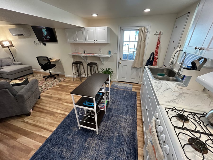 Furnished Finder property 407998_1 photo 16