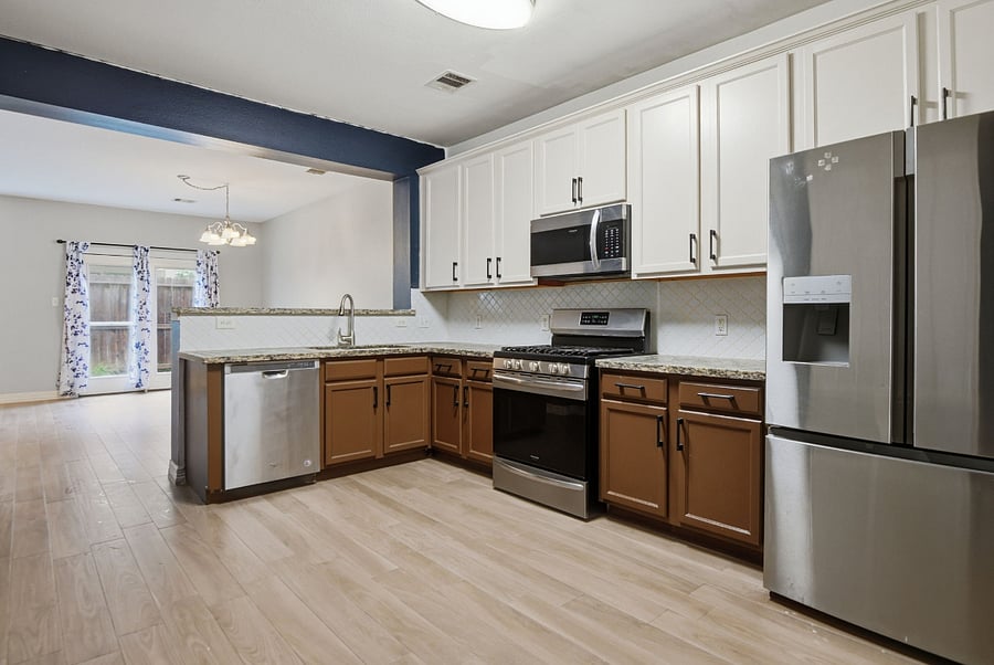 Furnished Finder property 408001_1 photo 8