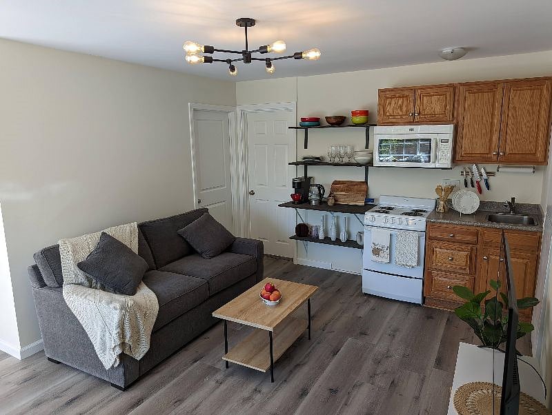 Furnished Finder property 408056_1 photo 3