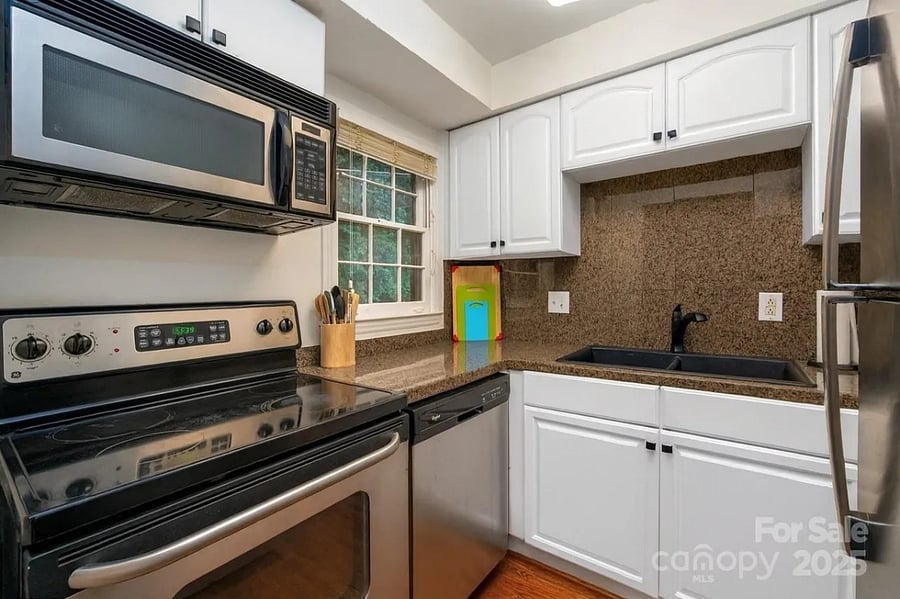Furnished Finder property 408080_1 photo 4