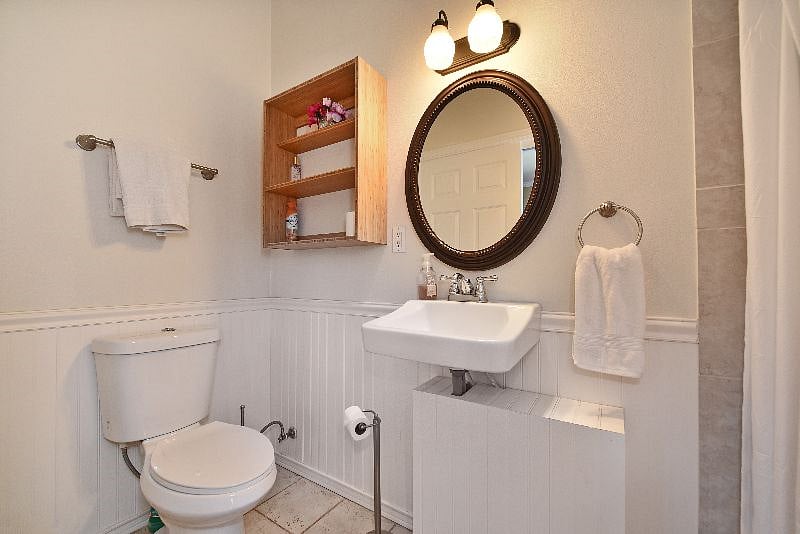 Bathroom #2
