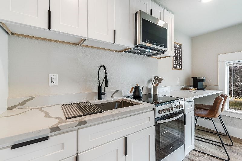 Furnished Finder property 408216_1 photo 17