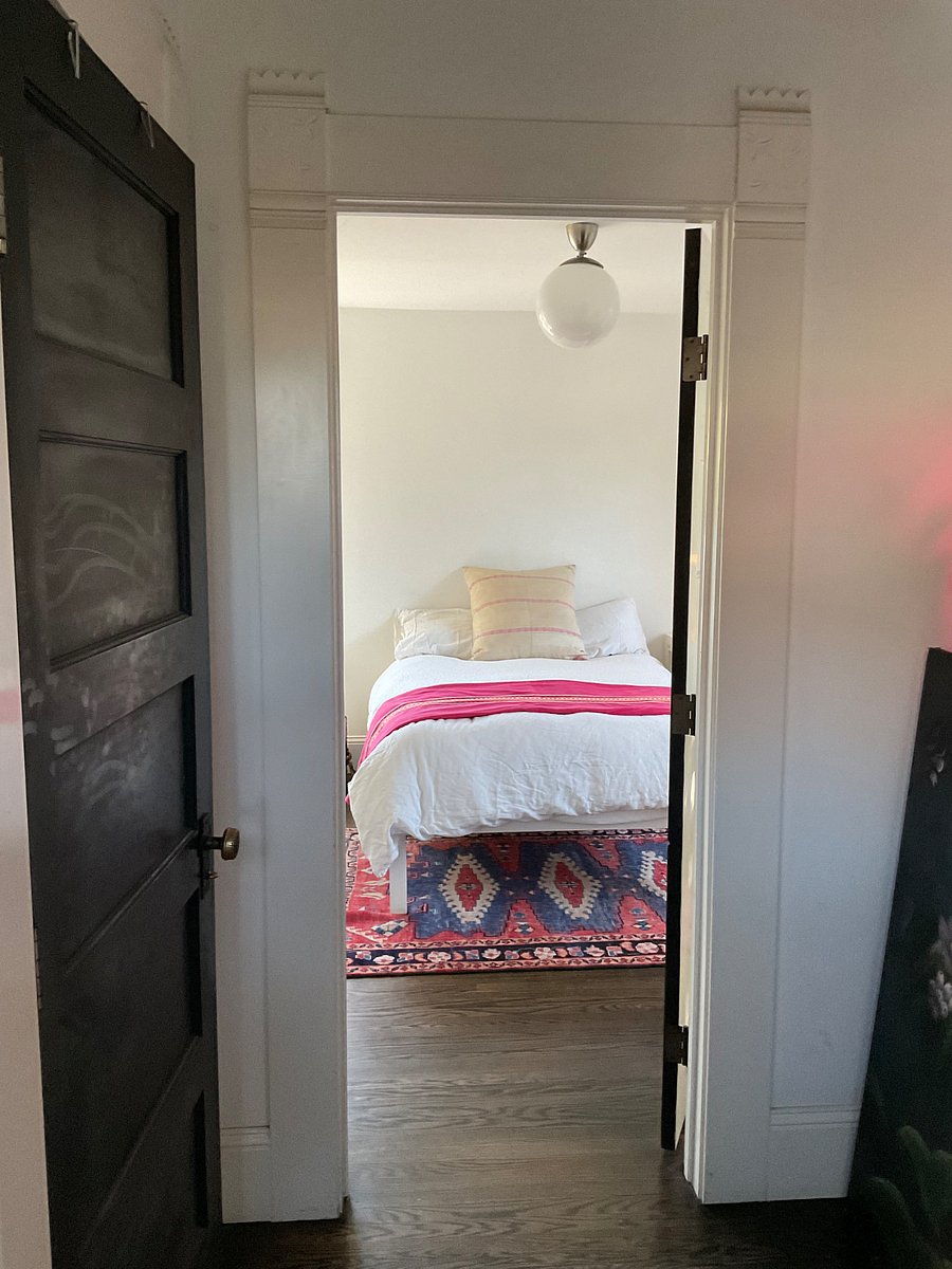 Furnished Finder property 408250_1 photo 3