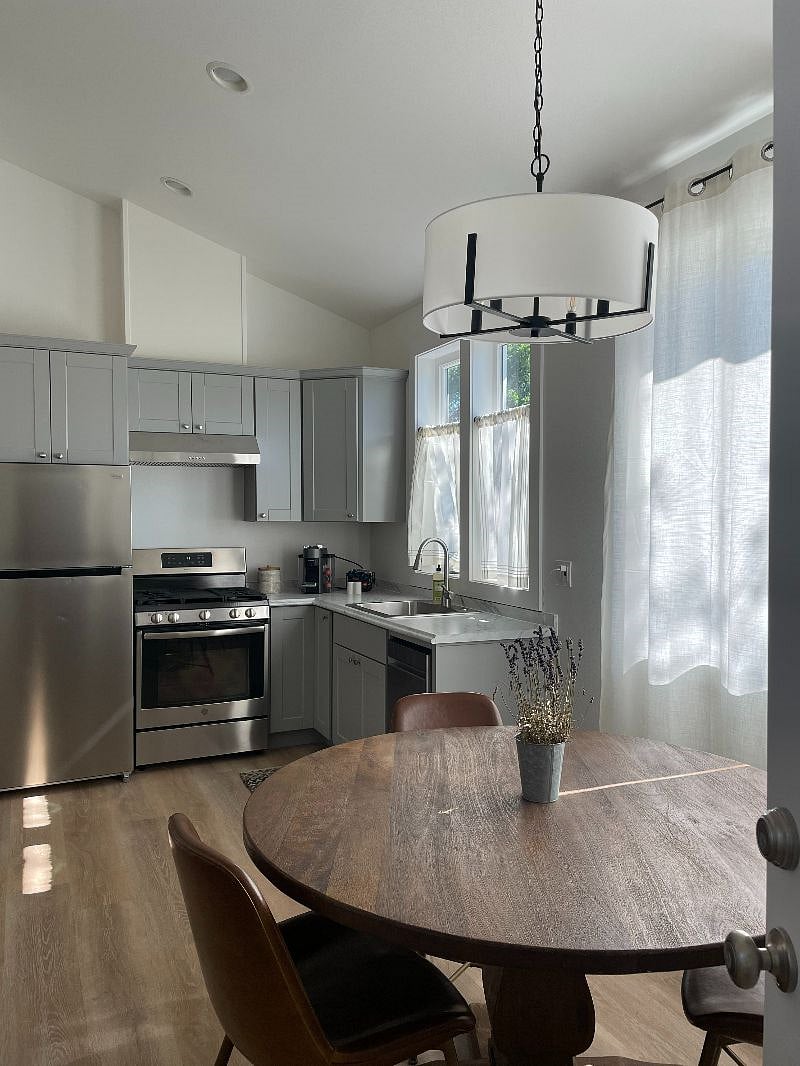 Furnished Finder property 408269_1 photo 4