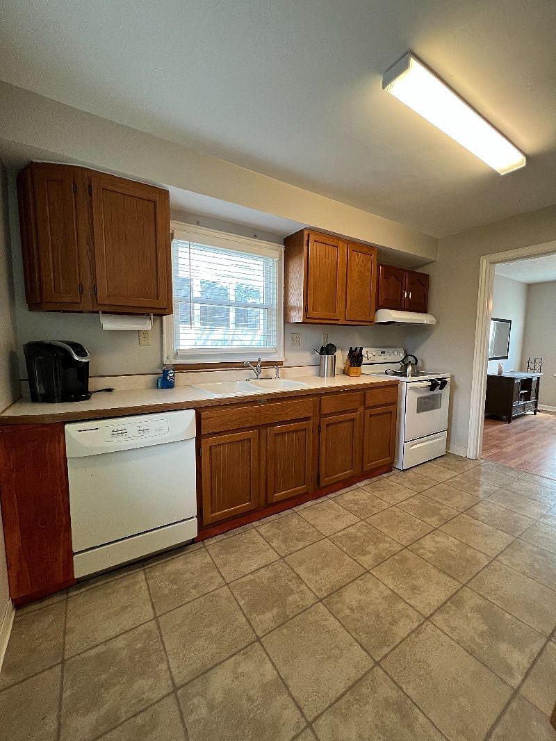 Furnished Finder property 408330_1 photo 15