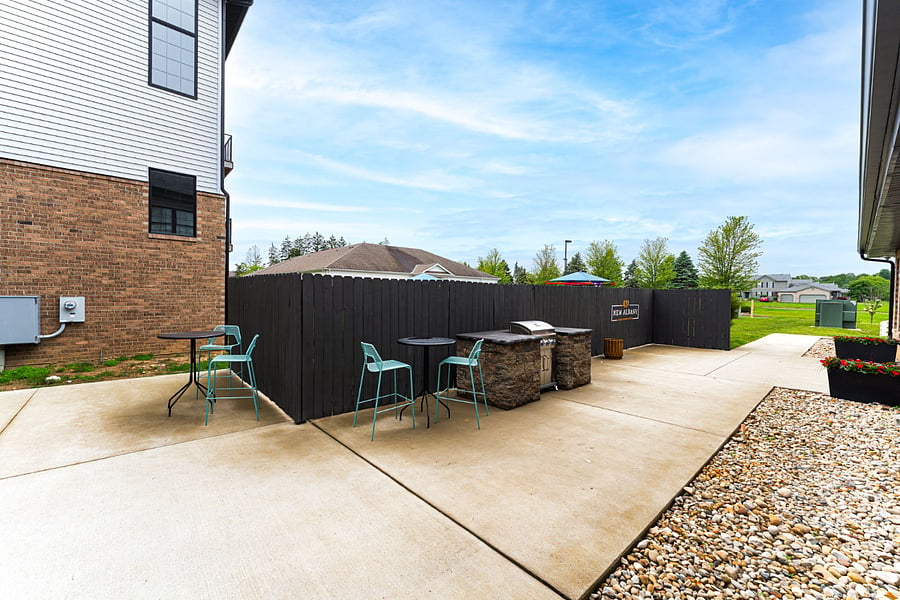 Outdoor grilling and lounge