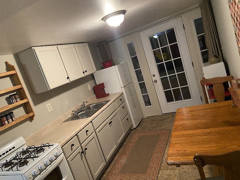 Furnished Finder property 408479_1 photo 8
