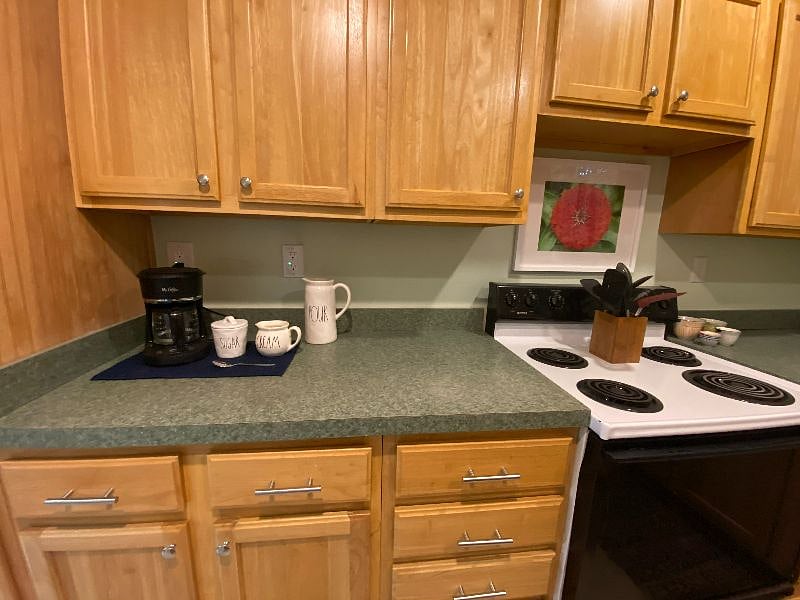 Furnished Finder property 408613_2 photo 6