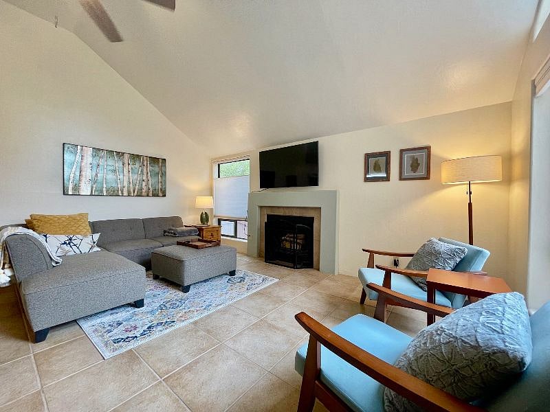Furnished Finder property 408661_1 photo 3