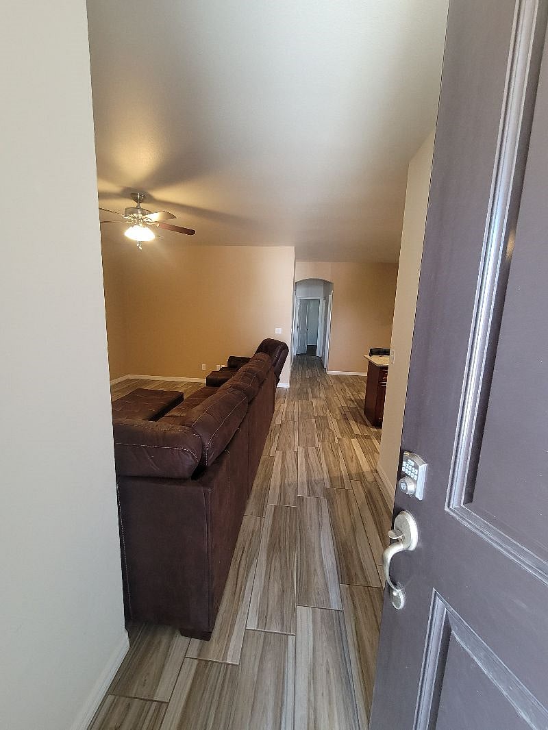 Furnished Finder property 408798_1 photo 9