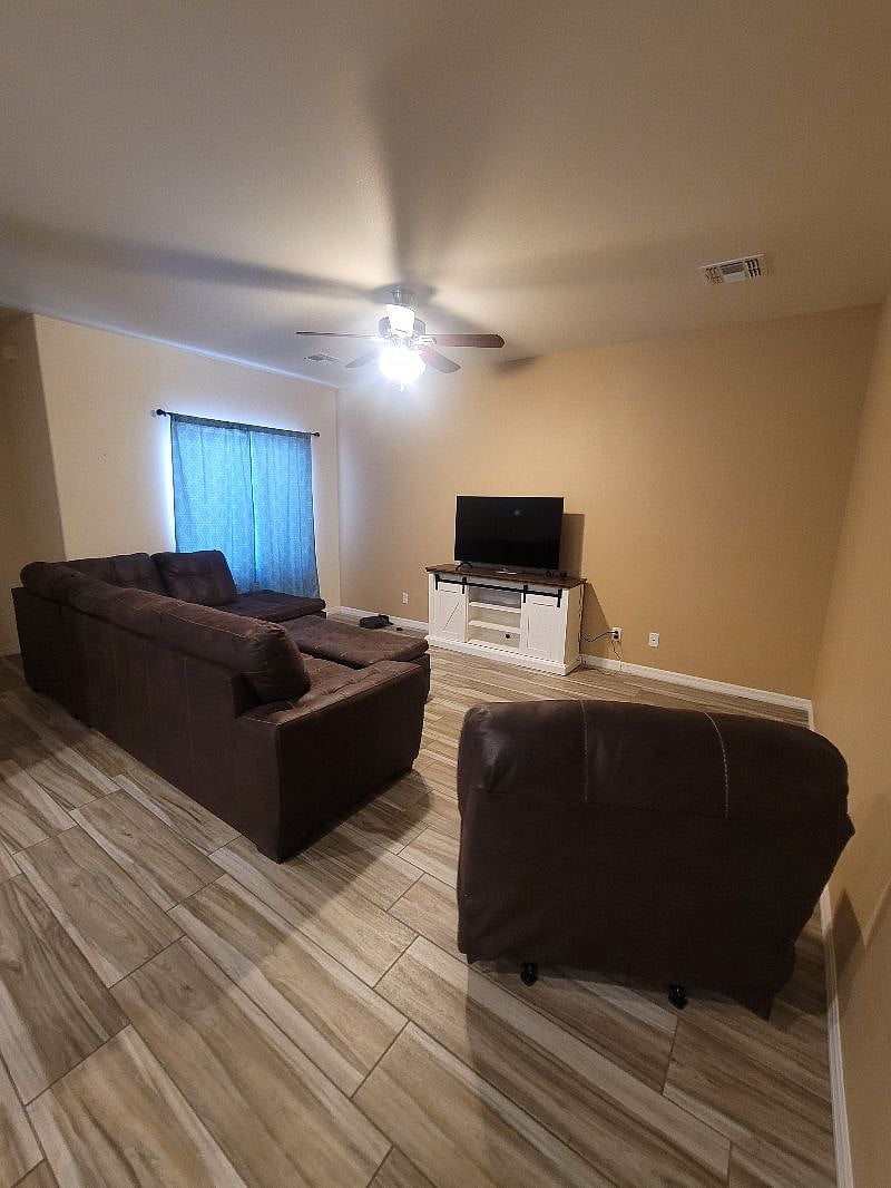 Furnished Finder property 408798_1 photo 10