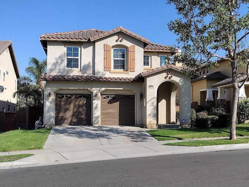 Furnished Finder property 408802_3 photo 1