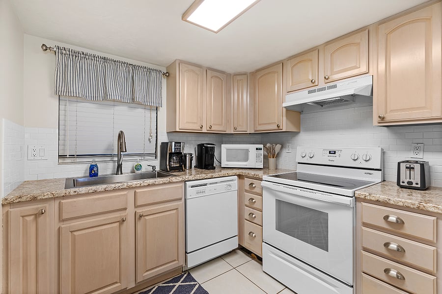 Furnished Finder property 408880_1 photo 8