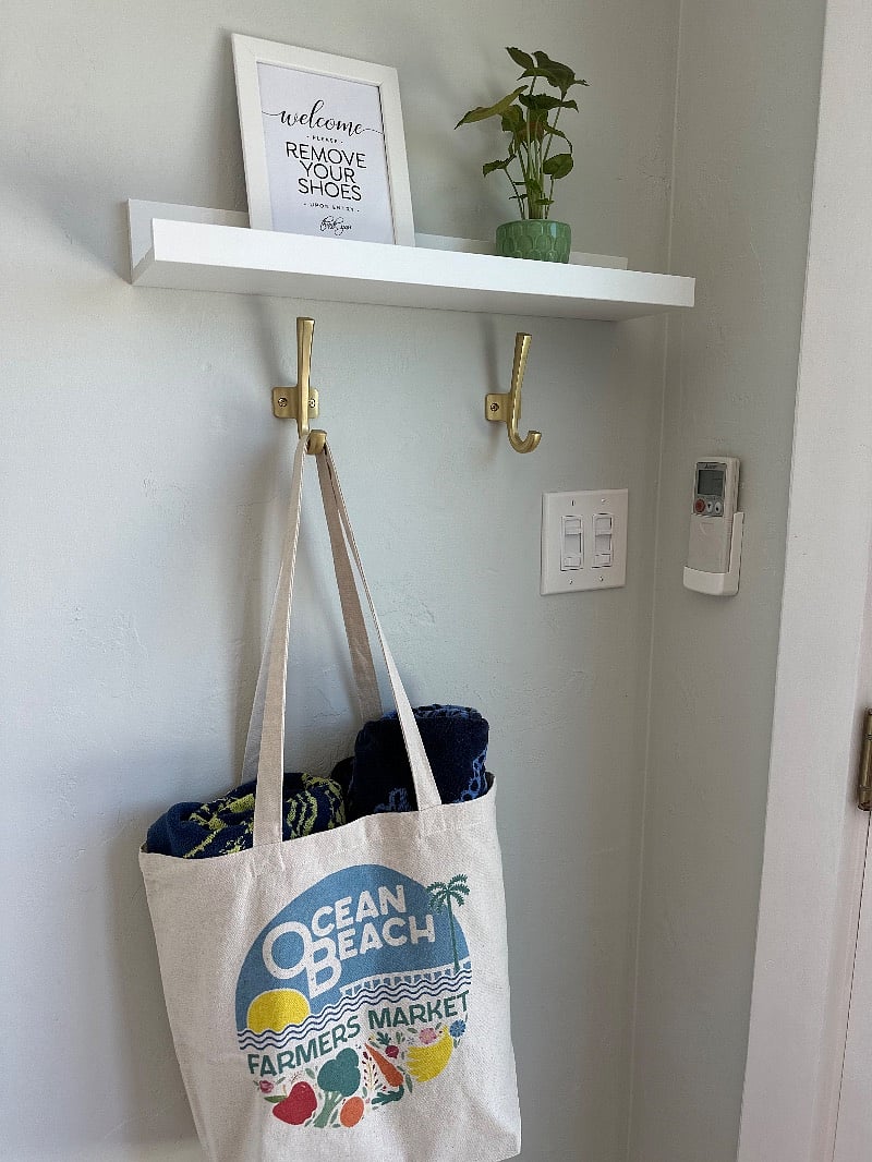 Entryway drop station.