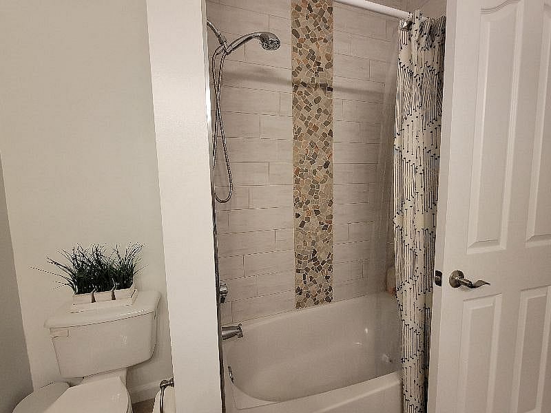 Furnished Finder property 408906_2 photo 8