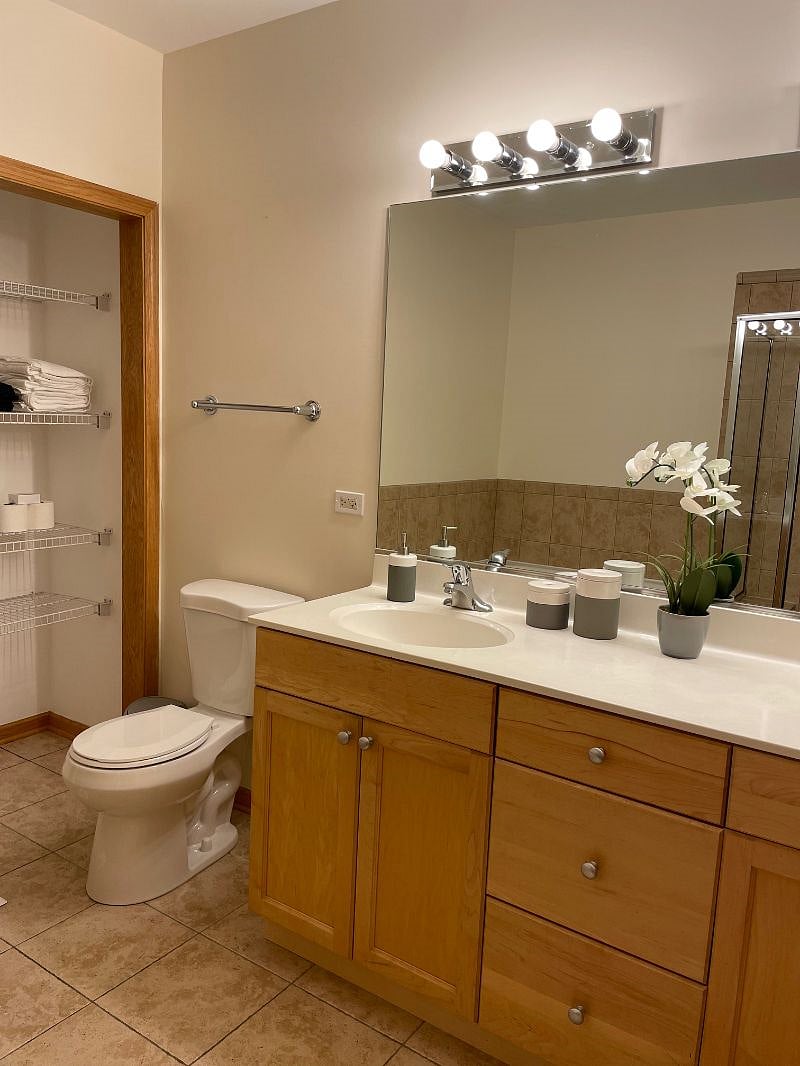Ensuite Bath View 1