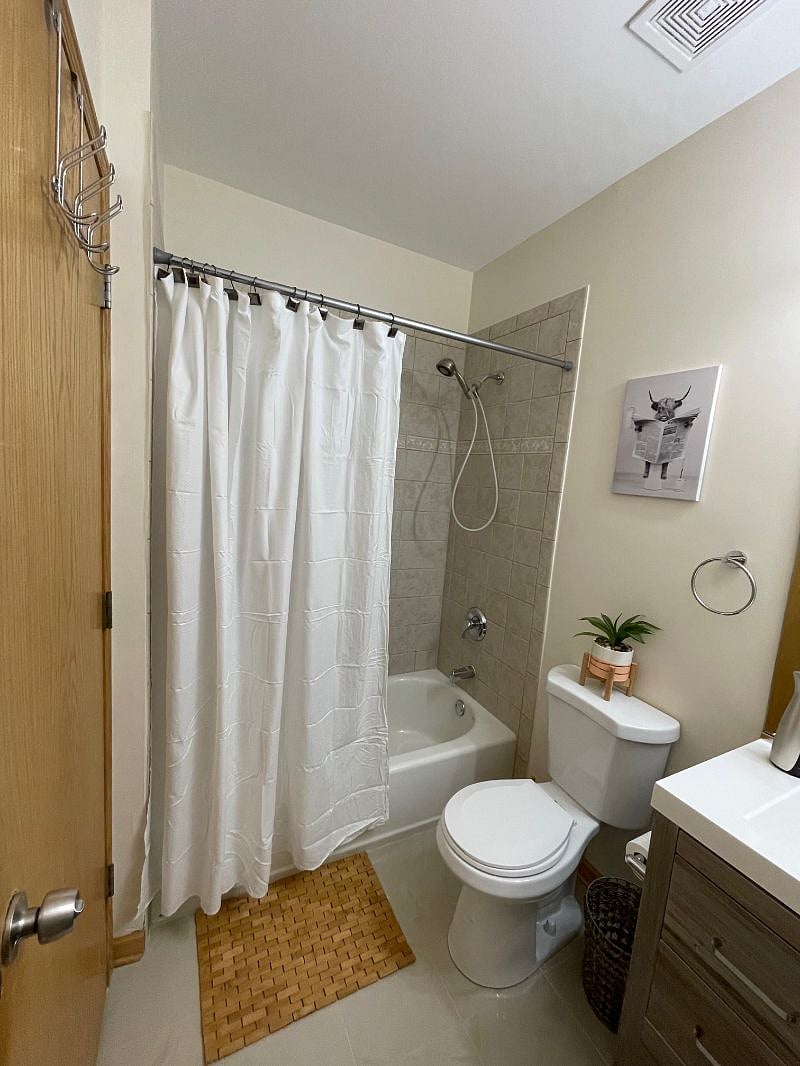 Bathroom View 3