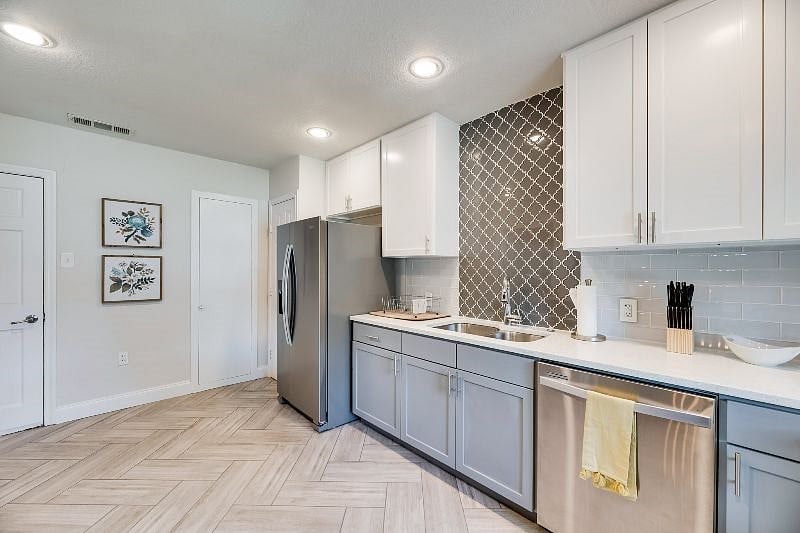 Furnished Finder property 409000_1 photo 18