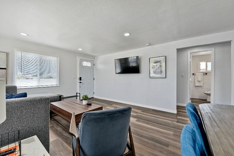 Furnished Finder property 409040_1 photo 4
