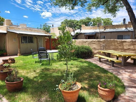 Shared Courtyard area alhtough the unit has it's own large private backyard that's fully fenced.