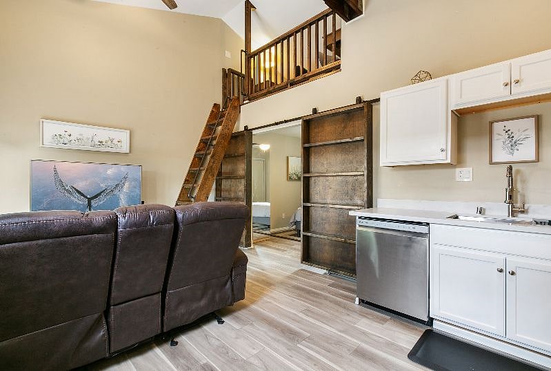Furnished Finder property 409334_1 photo 7
