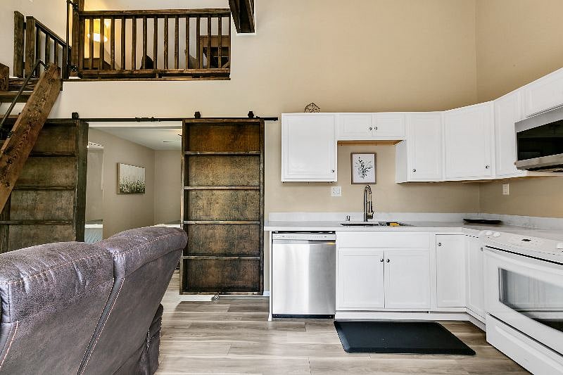 Furnished Finder property 409334_1 photo 6