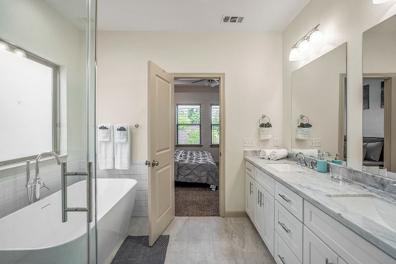 Furnished Finder property 409459_1 photo 11
