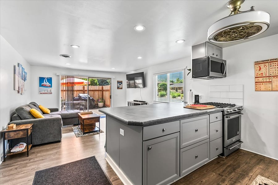 Furnished Finder property 409477_1 photo 3
