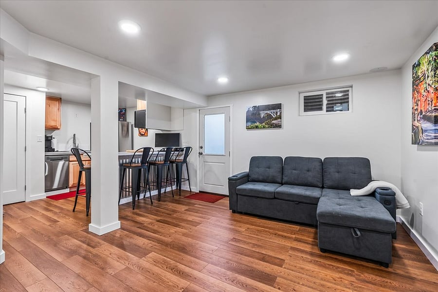 Furnished Finder property 409477_2 photo 6