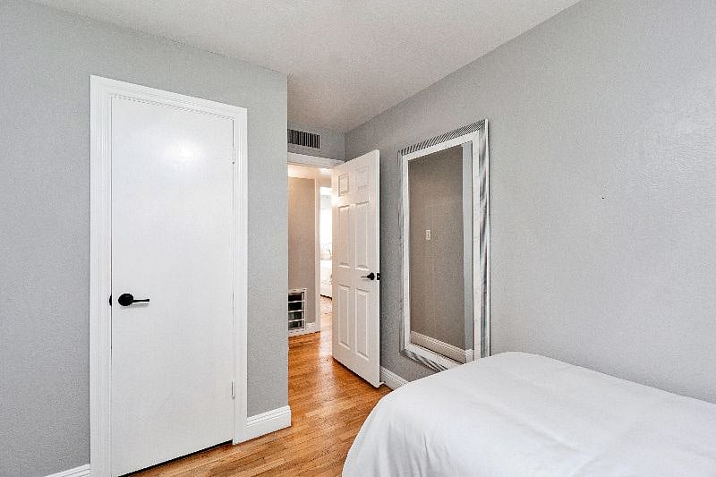 Furnished Finder property 409492_1 photo 15
